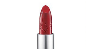 Rihanna fans sue MAC [VIDEO]: Oral herpes contracted from RiRi Woo lipstick?