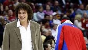 Cleveland Cavaliers rumors: Cavaliers desperately looking for a big man after Varejao injury
