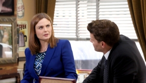 \'Bones\' season 10 spoilers â Brennan uses Twitter in episode 12 \'The Teacher in the Books\'