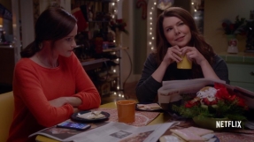 \'Gilmore Girls\' revival spoilers: Different struggles for Rory and Lorelai; Rory questions her life choices