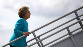 Electoral College Map October 2016 predictions, poll updates: Hillary Clinton edging ahead with 307 electoral votes; GOP divided over Trump