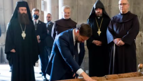 JD Vance visits Church of the Holy Sepulchre