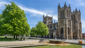 Iftars at cathedrals spark debate