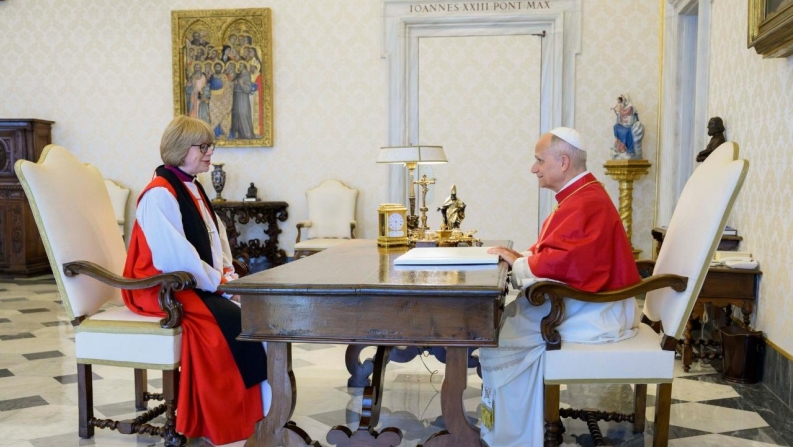 Archbishop Sarah Mullally and Pope Leo XIV.