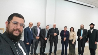 Bishop Guli Francis-Dehqani meets Jewish leaders