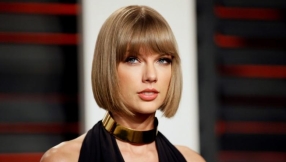 Taylor Swift new album 2016 release date: Singer reportedly enlists Drake to help give her album a new vibe