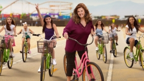 \'Dance Moms\' season 7 spoilers: First episode to feature group and solo performances; mannequin challenge angers Abby