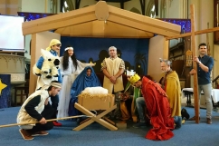 Muslim Refugees In Britain See Jesus In Their Dreams - Convert And Spend First Christmas As Christians