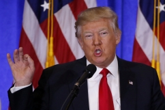 Trump Says Waterboarding \'Works\' And Islamic State Should Face Torture For Beheading Christians