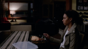 \'Grey\'s Anatomy\' season 13 episode 19 spoilers: Maggie chokes during a surgery after her mother\'s death; Matthew Morrison to play Jo\'s abusive husband?