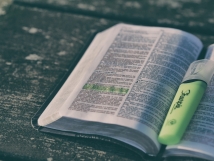 Billy Graham has a really awesome tip for people struggling to keep their commitment to read through the Bible