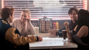 \'Riverdale\' season 2 release date news: The CW renews show for 22 more episodes