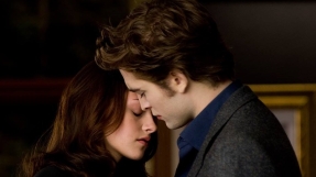 'Twilight' Stars Robert Pattinson and Kristen Stewart vie over best haircut?