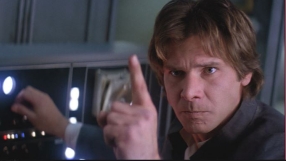 Han Solo movie release date news, plot rumors: Ron Howard gives preview of Cantina fight scene; New set photo teases speeder cars