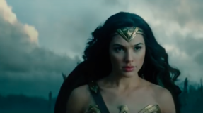 'Wonder Woman 2' release date, latest news: Patty Jenkins returns to direct sequel; second installment to compete with 'Star Wars' in 2019