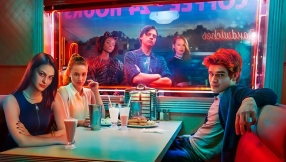 'Riverdale' season 2 episode 4 spoilers: Black Hood threatens Betty and her friends