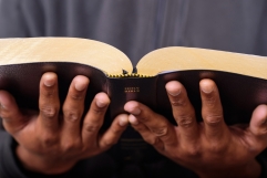 Despite frustrations, few pastors leave pulpit annually - study