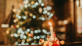 Most people in Britain believe that Christmas has become too commercial