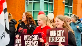 Thousands attend 'March for Jesus' in Belfast