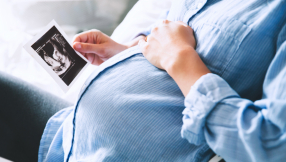 Churches can help women navigate ‘life-changing’ motherhood, report says