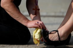 In a challenging spiritual environment, Christians can but press on