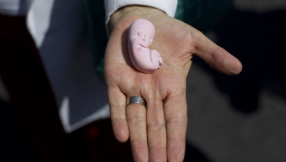 Russia outlaws abortion advertisements