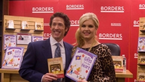Joel Osteen Lakewood Church gets $32 million in yearly donations, estimate based on $600,000 theft math