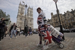 Broad support for David Cameron\'s view of Britain as a Christian country