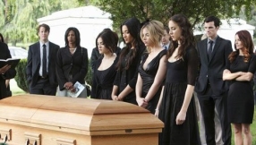 Pretty Little Liars season 5 finale live stream [ABC Family]: Watch\'Take this one to the grave\' online