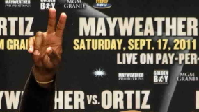 Floyd Mayweather Jr.\'s next fight with Amir Khan or Manny Pacquiao?