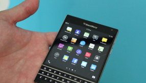 BlackBerry attempts to save business by luring in iPhone users in U.S.