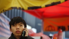 Hong Kong protesters urged to regroup after clashes with police 
