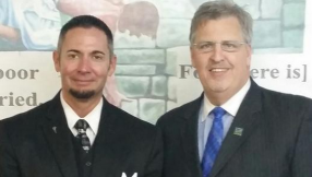 Pastor donates his own kidney to save a stranger