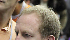 Robert Sarver pitches bid to save Rangers