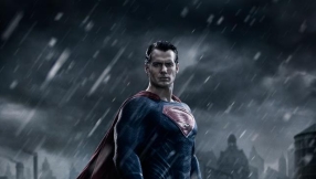 \'Batman v Superman\' movie: Henry Cavill promises movie to be \'visual spectacle and cinematic history\'