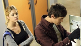 \'Pretty Little Liars\' season 5 episode 17: \'A\' is out to get Hanna in \'The Bin of Sin\'