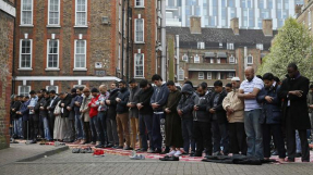British mosques serve tea and cake to build bridges after Charlie Hebdo attack
