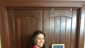 Jill Duggar happily shows off 33-week baby bump