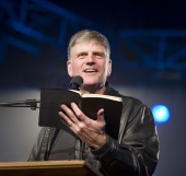 Franklin Graham urges Christians to get involved in politics