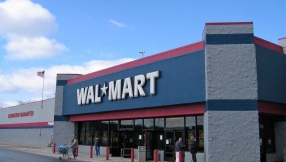 Walmart greeter kept from saying \'Have a blessed day\' gets lots of support