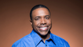 Creflo Dollar net worth won\'t pay for new private plane as televangelist asks congregation to buy it for him instead