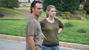\'Walking Dead\' season 5 episode 15 spoilers: Rick and Pete duke it out in \'Try\'