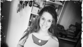 Jill Duggar and Derick Dillard install the car seat ahead of Baby Dilly\'s arrival