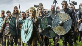 \'Vikings\' season 3 spoilers: Ragnar changes into something dark, leads his warriors to the gates of Paris in episode 8