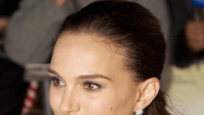 Natalie Portman says she doesn\'t display her Oscar award at home because it\'s a \'false idol\'