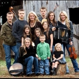 With \'19 Kids and Counting\' out, focus is on TLC Network\'s \'The Willis Clan\'