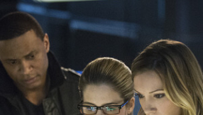 \'Arrow\' season 4 spoilers: Felicity, Laurel as Starling City\'s new protectors?