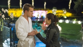 \'UnREAL\' episode 9 spoilers: Quinn discovers something that will force Adam to sign on for spin-off show