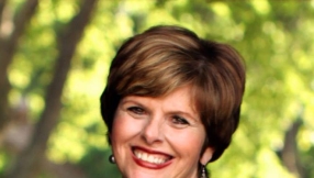 Cindy Jacobs prays for people \'lost in Islam\' to know Jesus before they become terrorists
