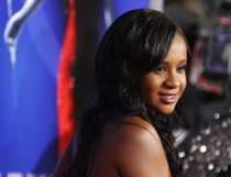 Bobbi Kristina Brown dies, \'She is finally at peace in the arms of God\'